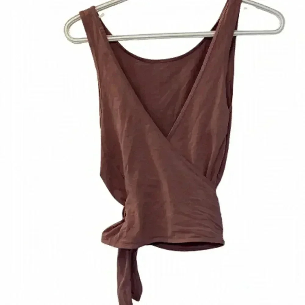 LULULEMON It’s a tie  wrap tank​